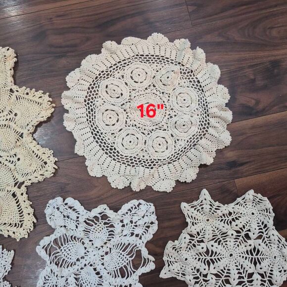 Crochet, 6 Vintage Large White & Ecru Cotton Doilies, Handmade - Picture 3 of 9